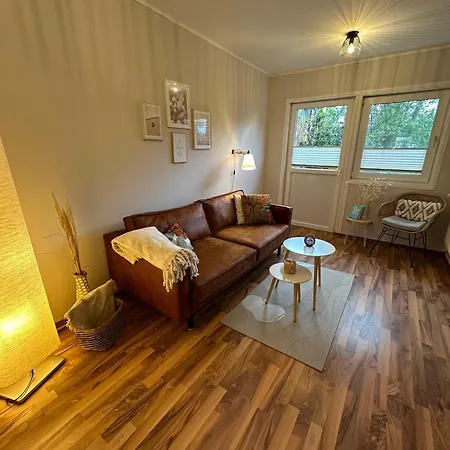 Ferienwohnung-in-strandnaehe-schwalbennest-1 *